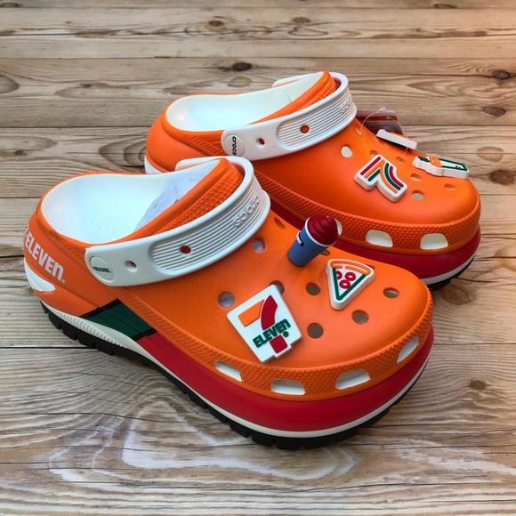 7-Eleven X Crocs Mega Crush Clog - Picture 12 of 16